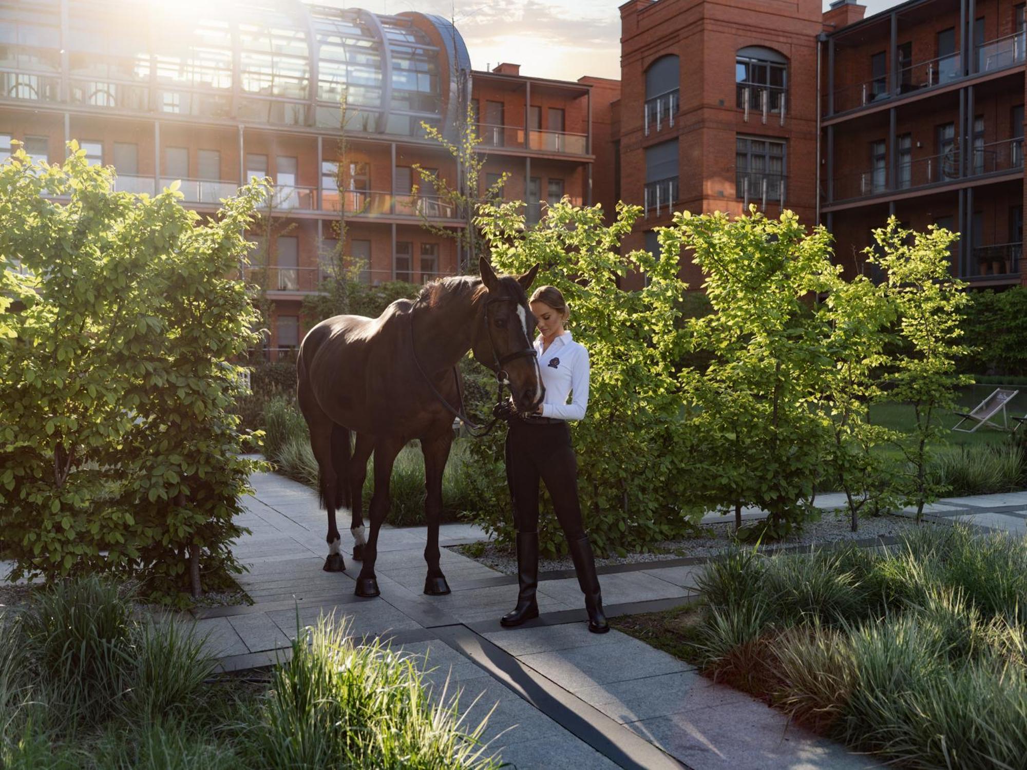 City Park Hotel & Residence Poznan Bagian luar foto The proposed equestrian facilities